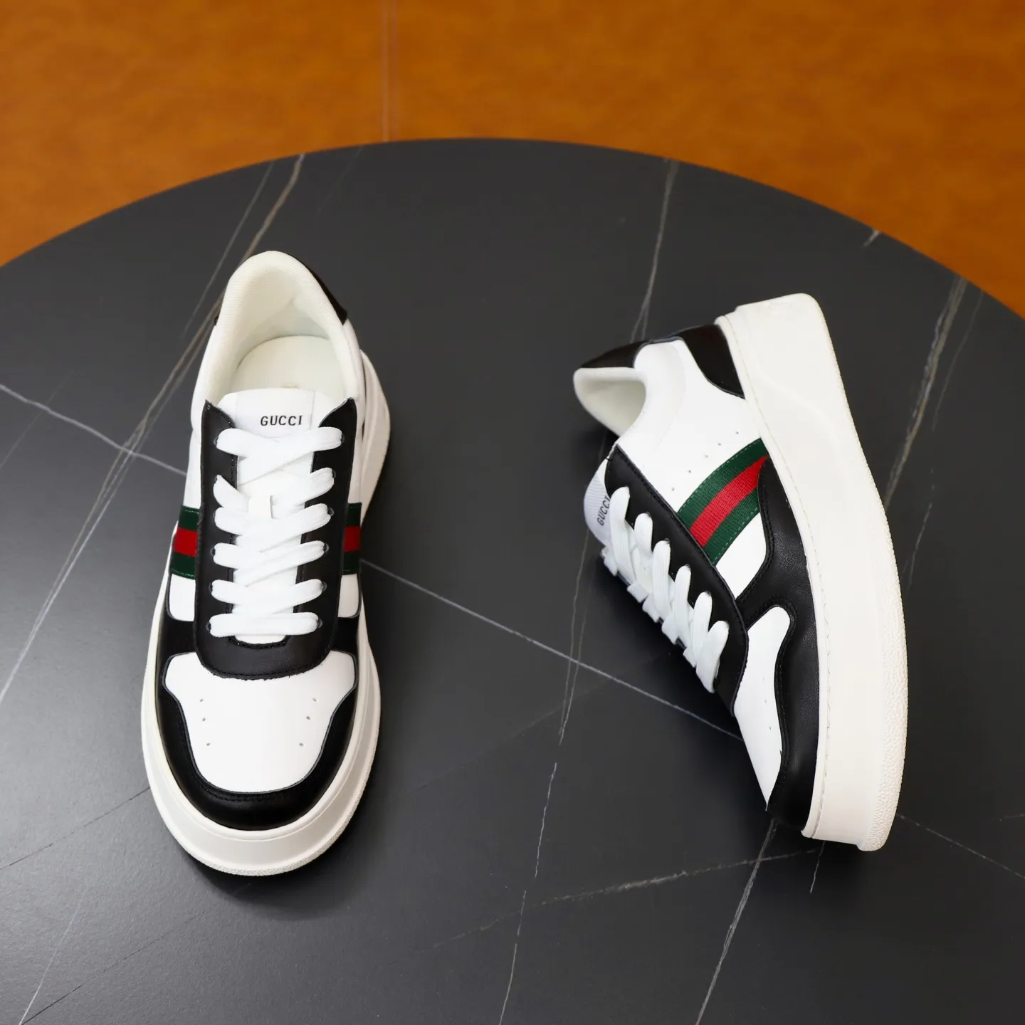 Ex-factory price: 400💰🙅‍♂️🙅‍♂️🙅‍♂️ Brand: GUCCI Standard code: 38-44 (45 customized) Grade: Same as the official website Material: Original leather stitching brand cloth Comfortable and breathable sheepskin lining Lightweight and wear-resistant outsole Style category: Men's fashionable casual shoes Sports shoes Distinguished luxury brand elements Top luxury Color: actual picture color